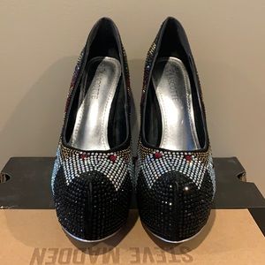 Mascotte blinged out Linda Heel